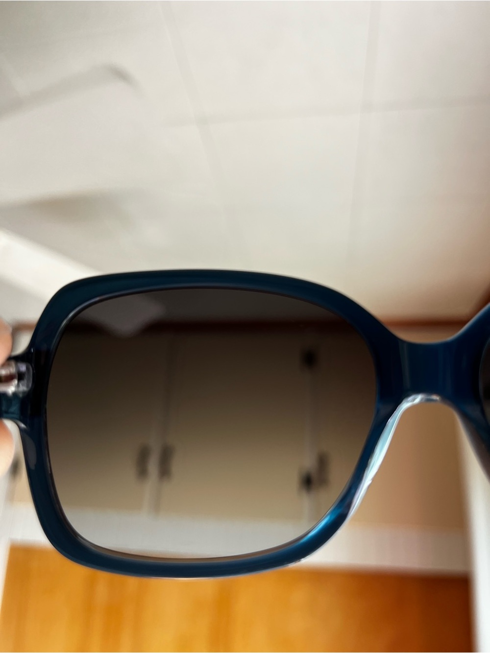 COACH Oversized Sunglasses S2029 - Picture 10 of 13